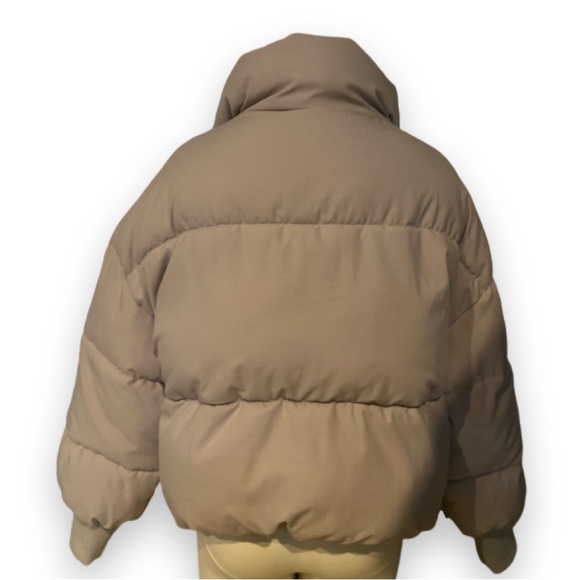 Oversized Puffer Jacket - Picture 4 of 4